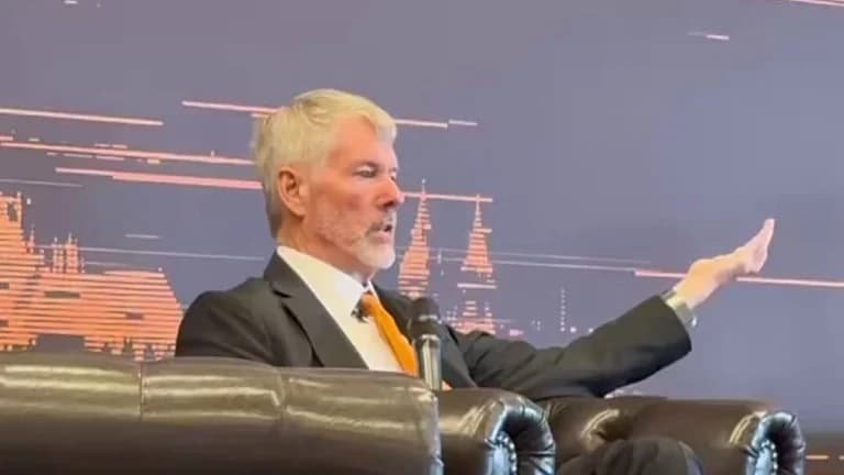 Saylor Clarifies Bitcoin Strategy — Company Sells 32 BTC Amid Confusion