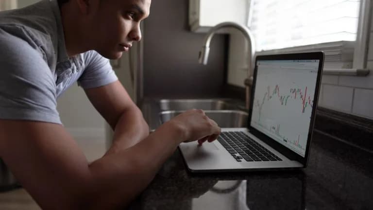 Why Erebor Bank Just Aimed for an $8 Billion Valuation — What Comes Next