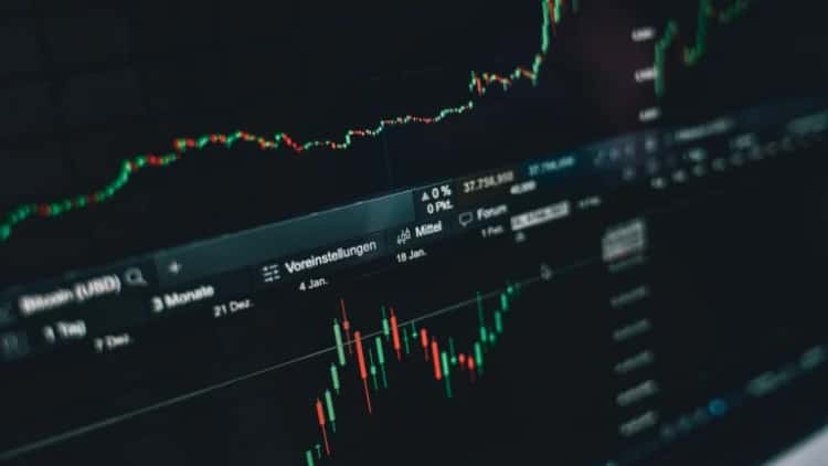 Inside Altcoin Sherpa’s Market Analysis — What It Means for $HYPE