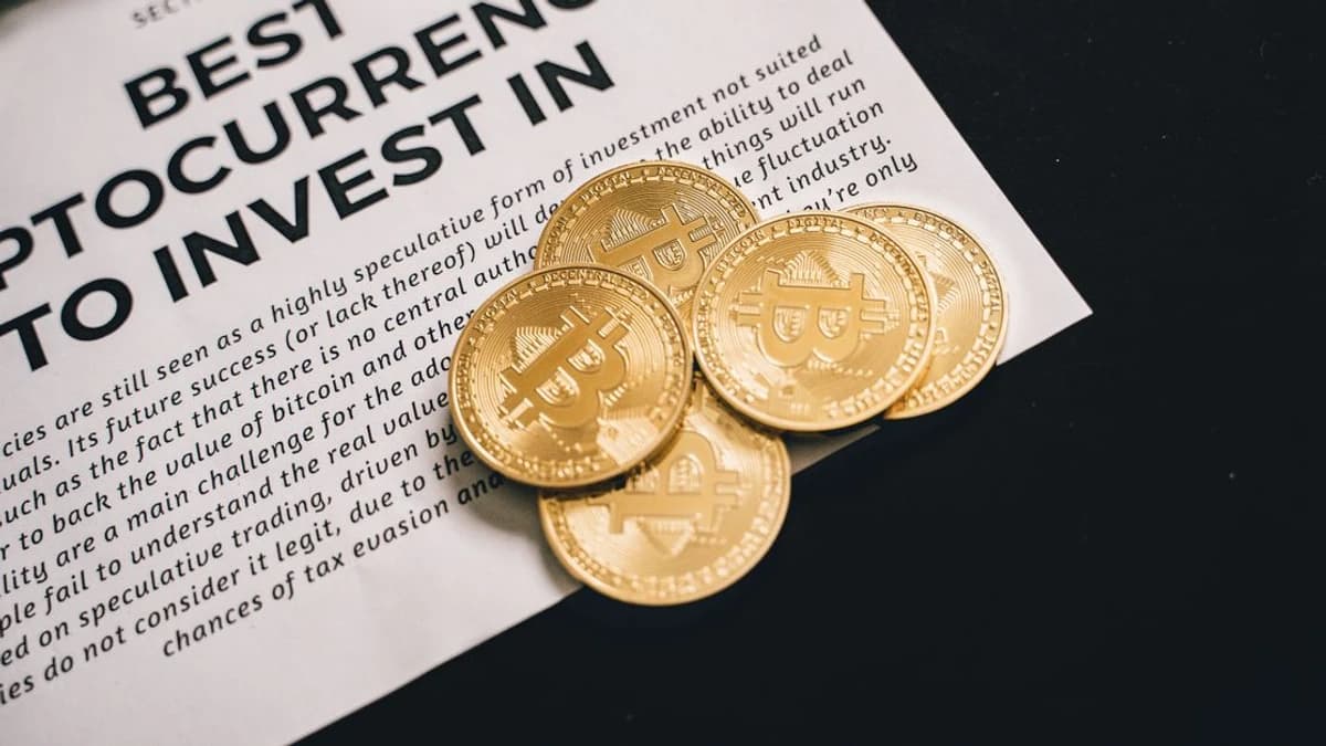 Bitcoin Slides as Fed Advocates Price Stability — What’s Next for Traders?