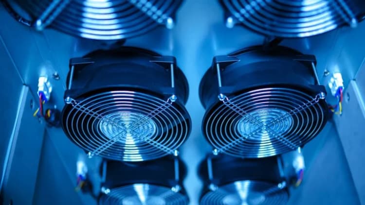 Uniswap подтверждает свою позицию лидера DEX для торговли Stablecoin