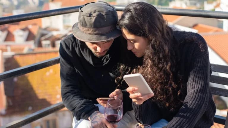 Base Engages Community as Viral Tweet Gains Traction