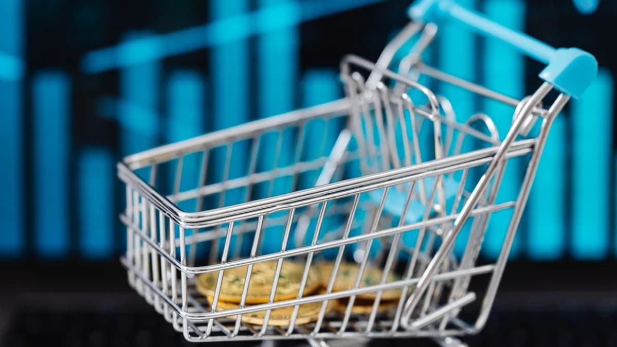 Why Glassnode Just Analyzed the Oil Price’s Impact on Bitcoin