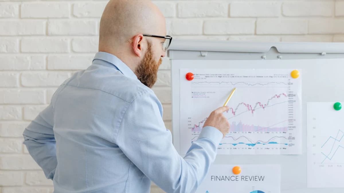 CryptoQuant Reports 30-Month High in LTH/STH Dominance — Implications for Investors
