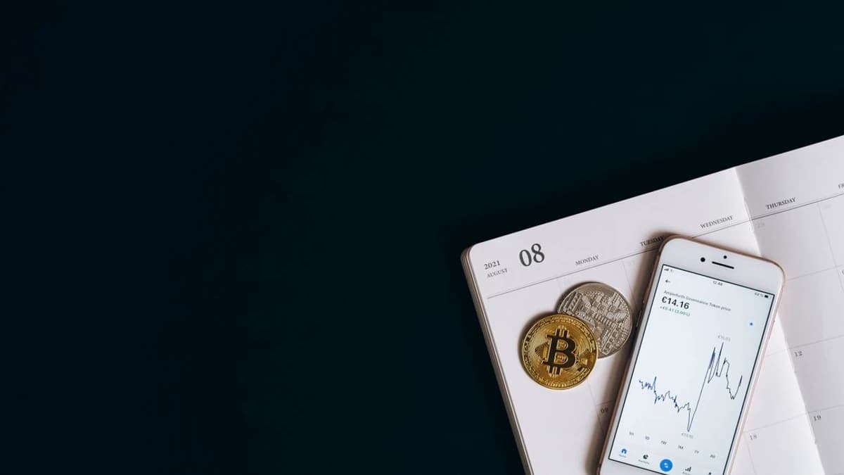 Inside DefiLlama’s Research Launch — What It Means for Traders