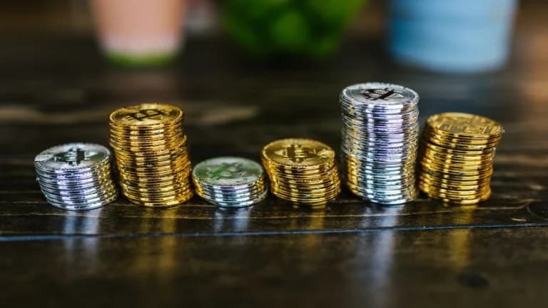 WuBlockchain Reports Federal Reserve Holds Rates Steady Amid Economic Growth