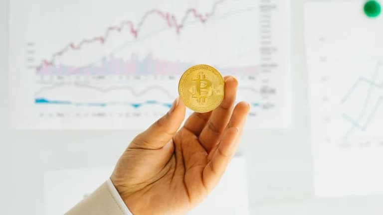 Tracing Frozen Funds — CoinDesk Reports $475K in BTC Linked to Scams