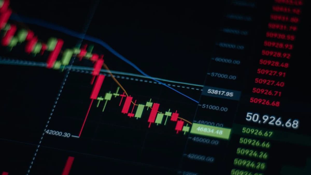 CoinDesk Highlights Coinbase CEO’s Warning on Illinois Crypto Tax Law
