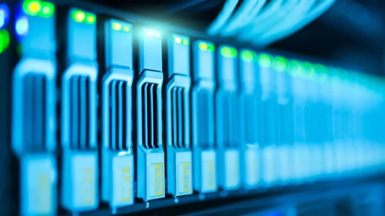 Aave открывает путь от банковских счетов к кредитованию DeFi Может ли он удержать пользователей?