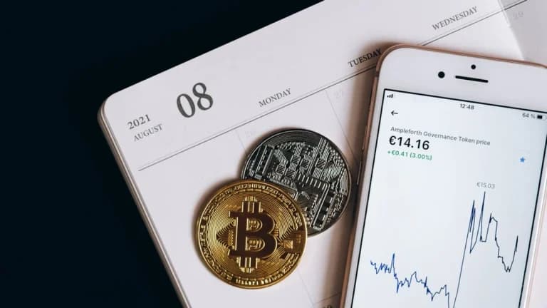 Bitcoin Magazine Highlights Senator Lummis on Strategic Bitcoin Reserve — Here’s Why It Matters